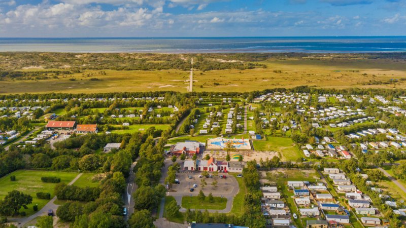 Camping aan zee met zwembad binnenspeelplaats animatieprogramma verwarmd sanitair privé sanitair, laadpalen (EV), honden welkom 