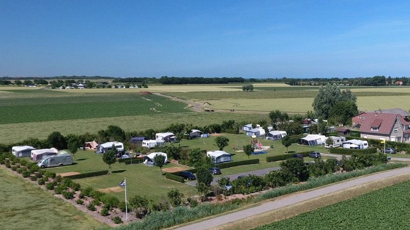 Autovrije camping aan de kust in Cadzand, Zeeland met camperplaats en honden toegestaan 