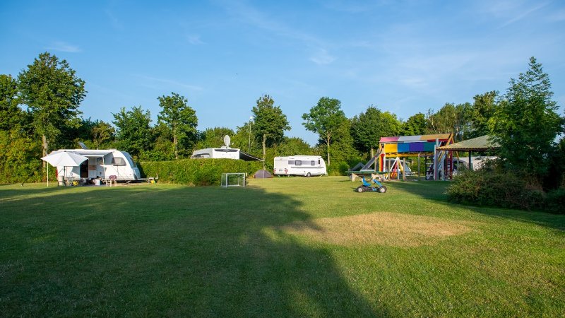 Campingplatz in Oostkapelle mit beheizten Sanitäranlagen und Hunden erlaubt 