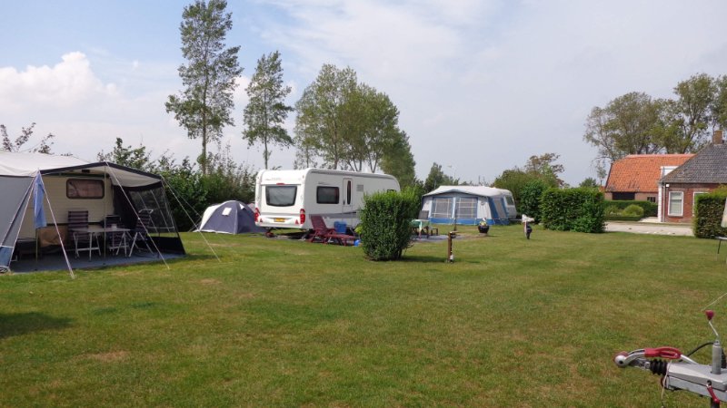 Kleinschalige camping aan de kust in Scharendijke, Schouwen-Duiveland, Zeeland 