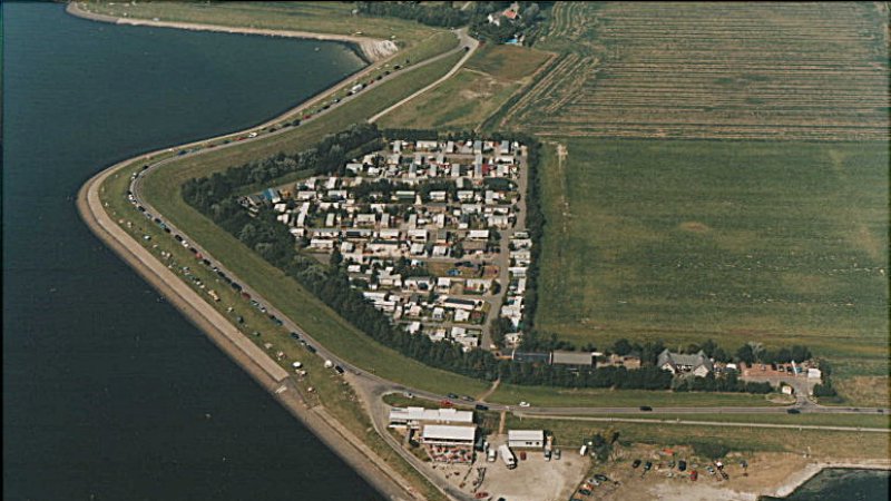 Camping in Scherpenisse, Zeeland, campers welkom honden toegestaan 