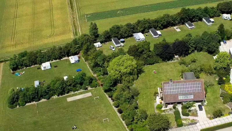 Camping in Serooskerke Walcheren op ongeveer 4 km van het strand met stacaravan, kamer en zomerwoning verhuur. 